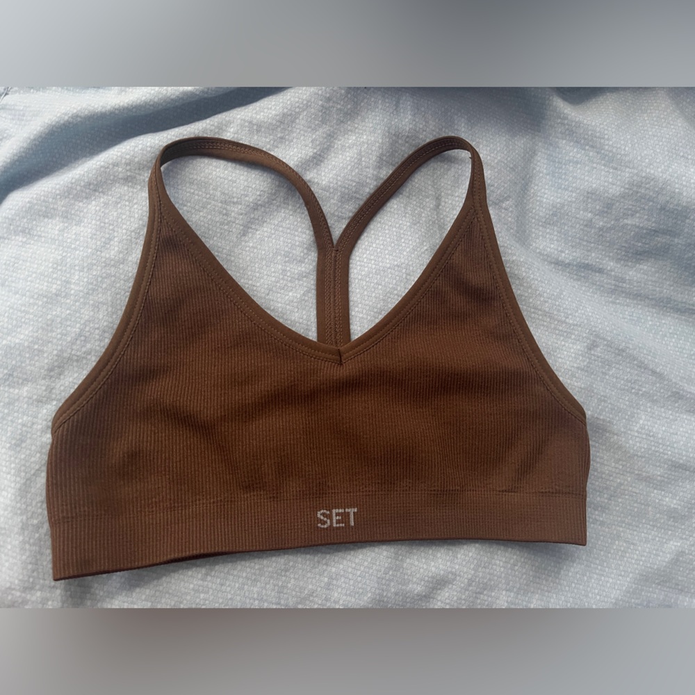 Band new SET sports bra